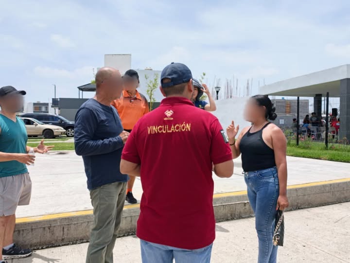 Marcha exploratoria con vecinos en Fraccionamiento La Querencia, Veracruz