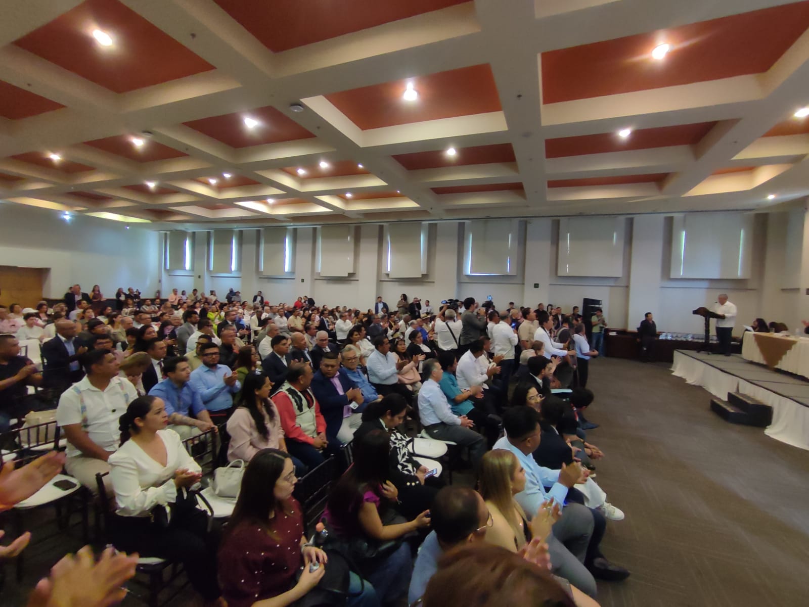 Club de Periodistas reconoce a comunicadores veracruzanos en Día de la Libertad