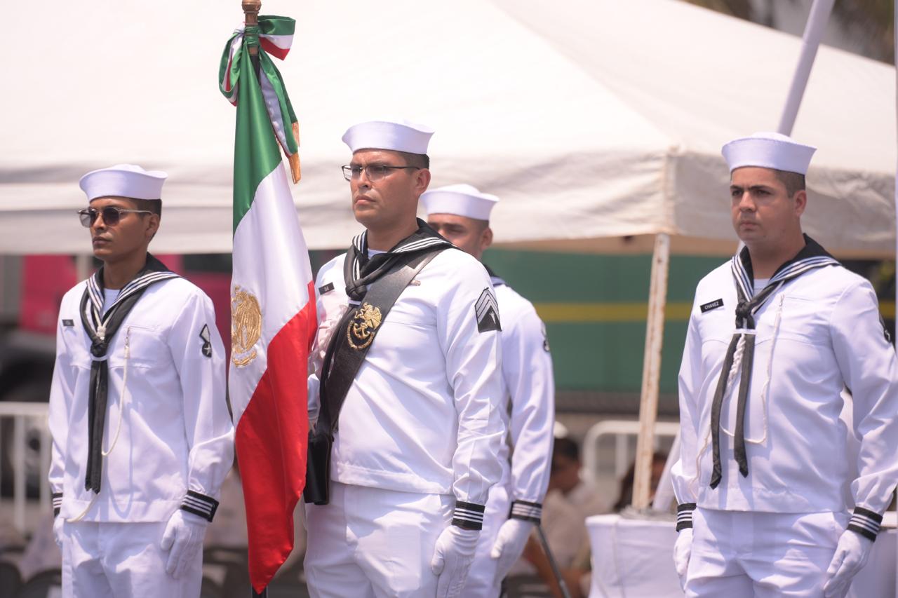 Veracruz conmemora Día de la Marina con llamado a soberanía