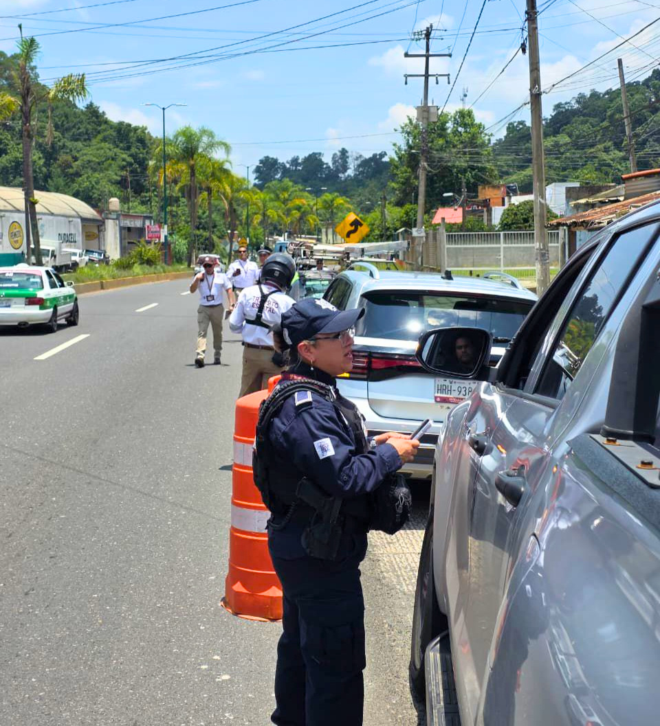 operativo-radar-xalapa-coatepec Agentes de tránsito realizan Operativo Radar en carretera Xalapa-Coatepec