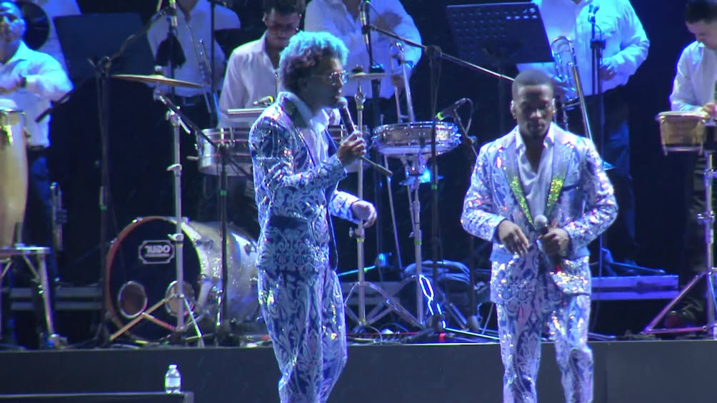 Orquesta Guayacán en el escenario del Salsódromo en Boca del Río