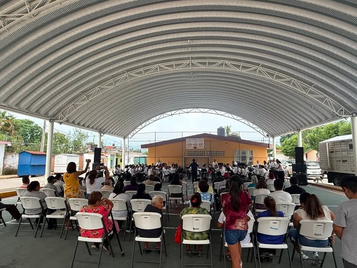 Orquesta Municipal de Xalapa celebra Día del Padre en Chiltoyac