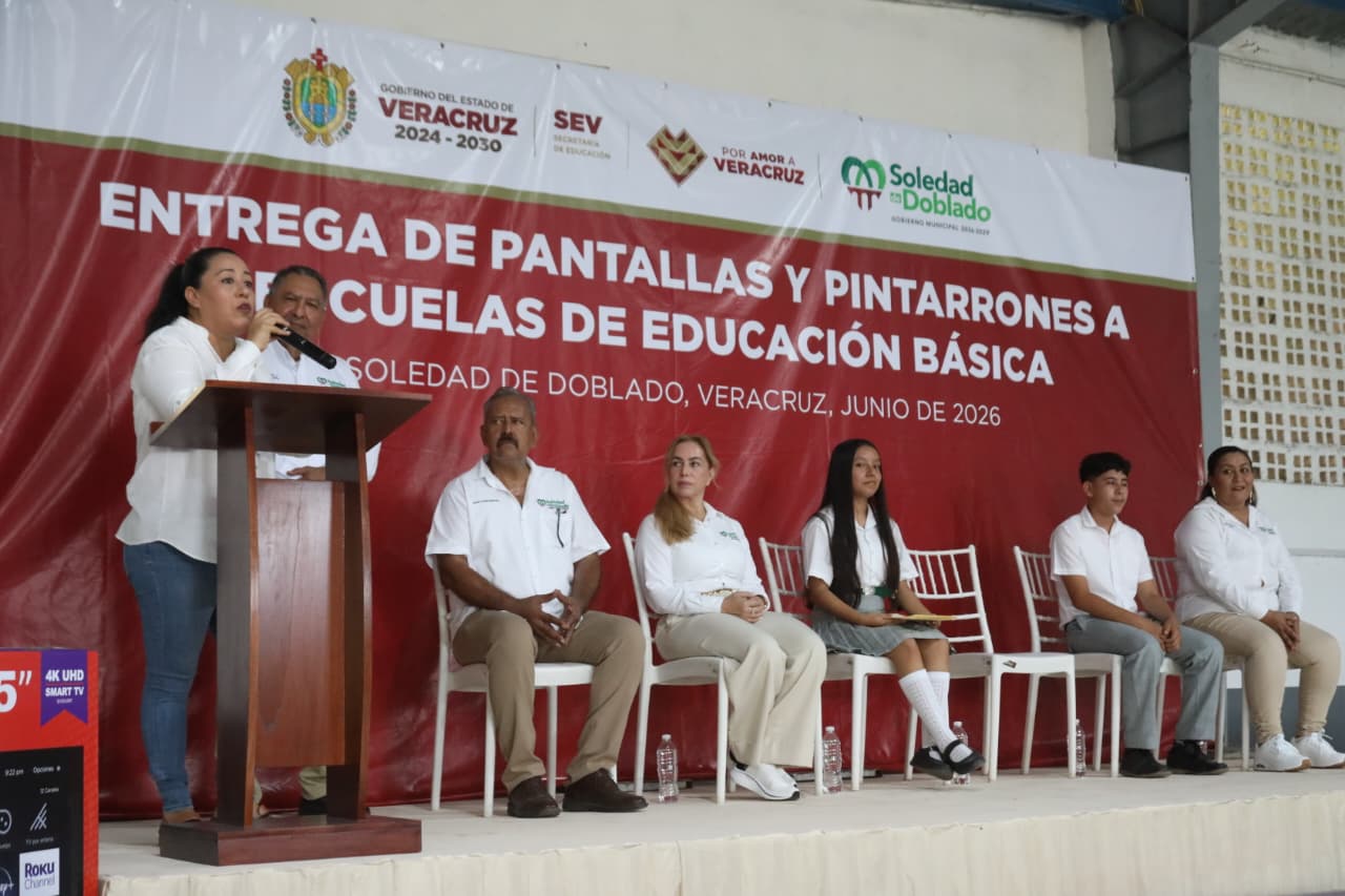 Gobierno de Veracruz equipa 69 escuelas en Soledad de Doblado y Cotaxtla