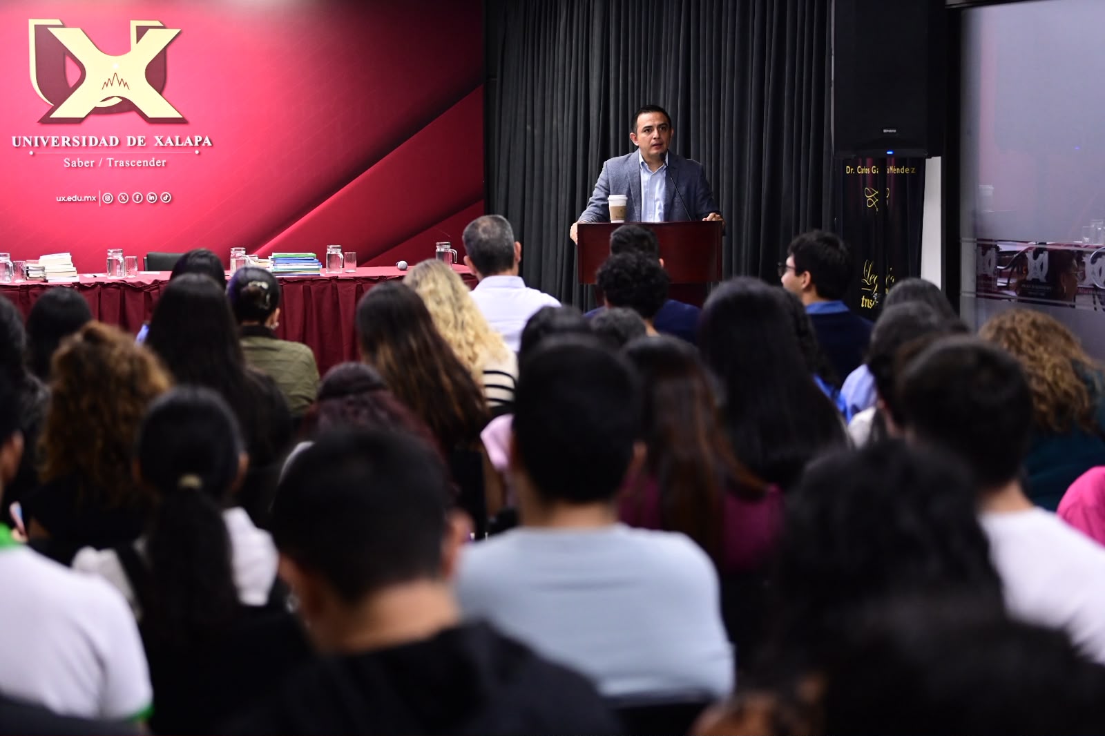 OPLE Veracruz y Universidad de Xalapa lanzan curso Democracia en fácil
