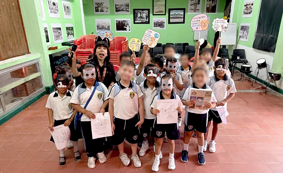 Estudiantes de primaria participan en plática de prevención de maltrato animal