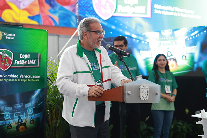UV inaugura Jornada Interdisciplinaria y Copa FutBotMX 2026