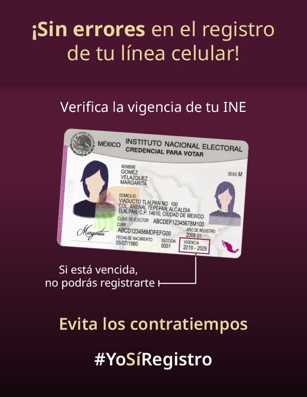 Persona sosteniendo una credencial INE vigente para el registro de línea telefónica en Veracruz