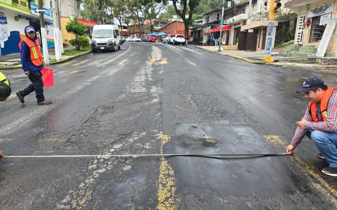 Rehabilitan pavimento asfáltico en avenidas principales de Xalapa