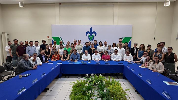 Reunión de directivos universitarios en la USBI de Ixtaczoquitlán