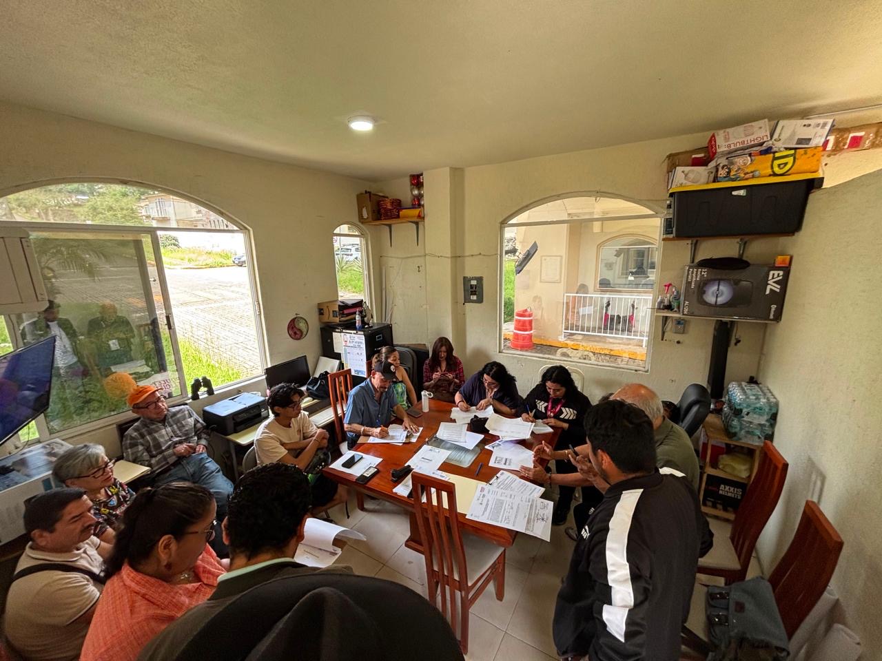 reunion-vecinos-las-fuentes Vecinos de Las Fuentes en reunión para conformar comité de contraloría y brigada vecinal