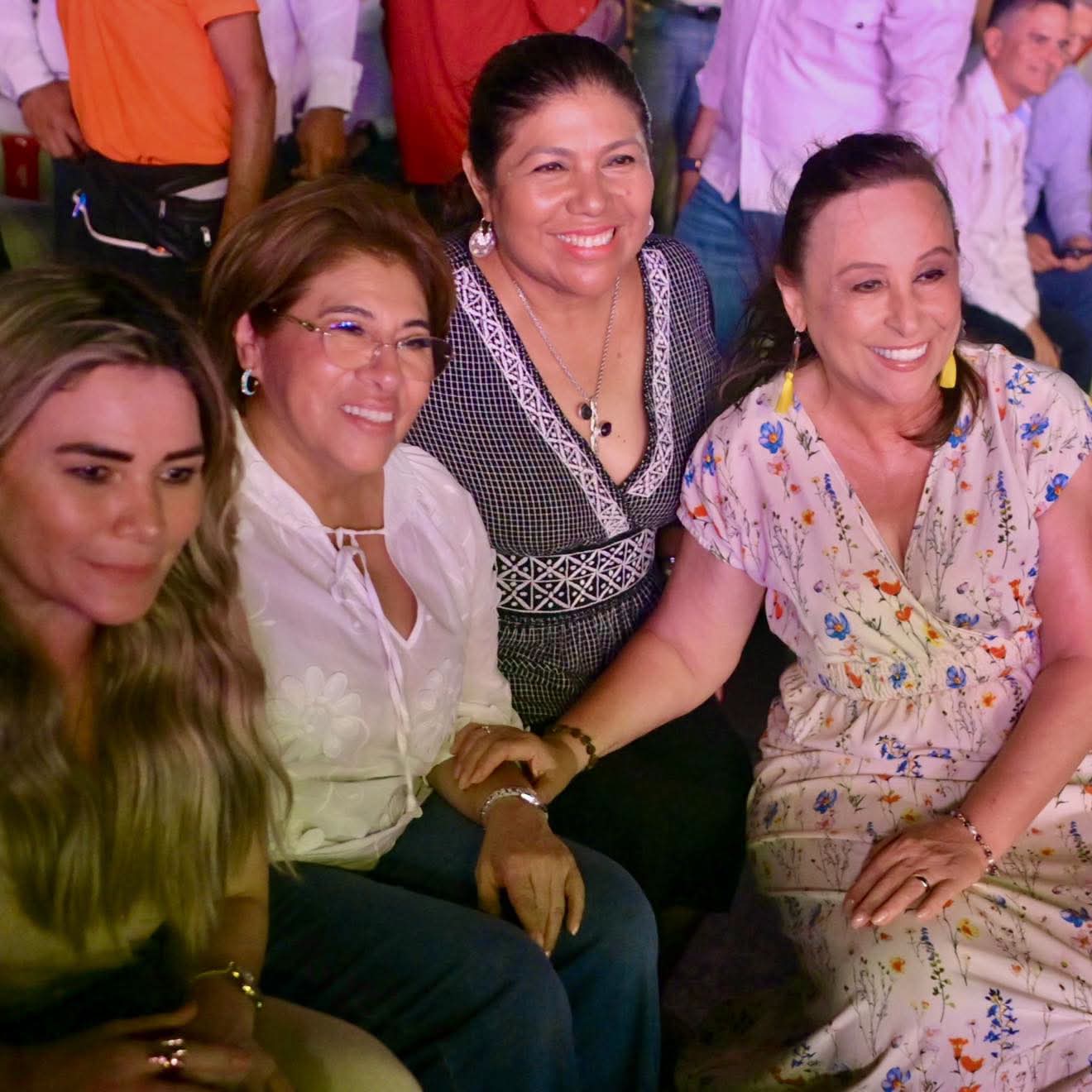 Multitud de asistentes en el Salsódromo de Boca del Río durante la primera noche del Salsa Fest 2026