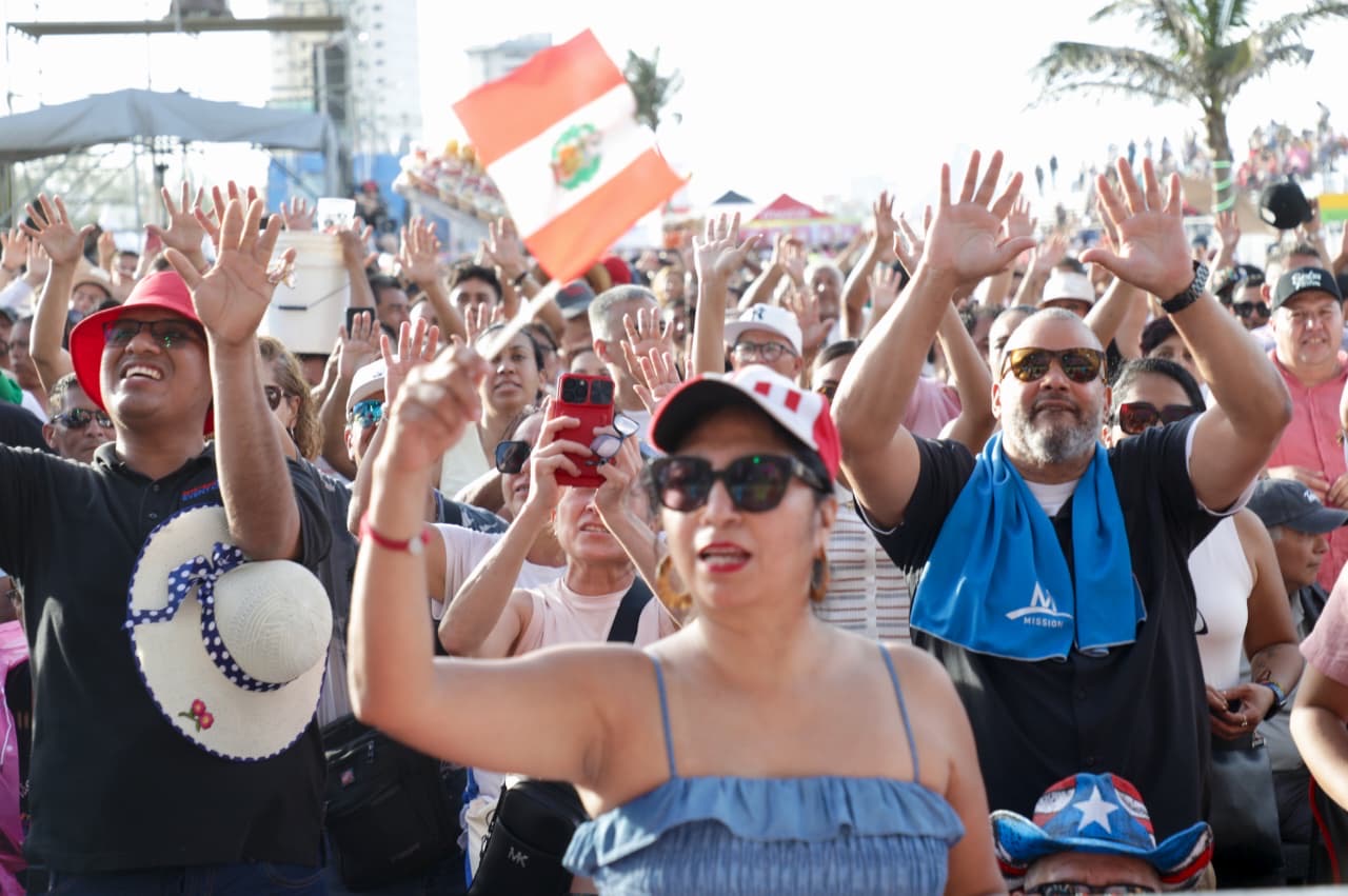 Módulos de registro en la entrada del Salsódromo de Boca del Río para el Salsa Fest