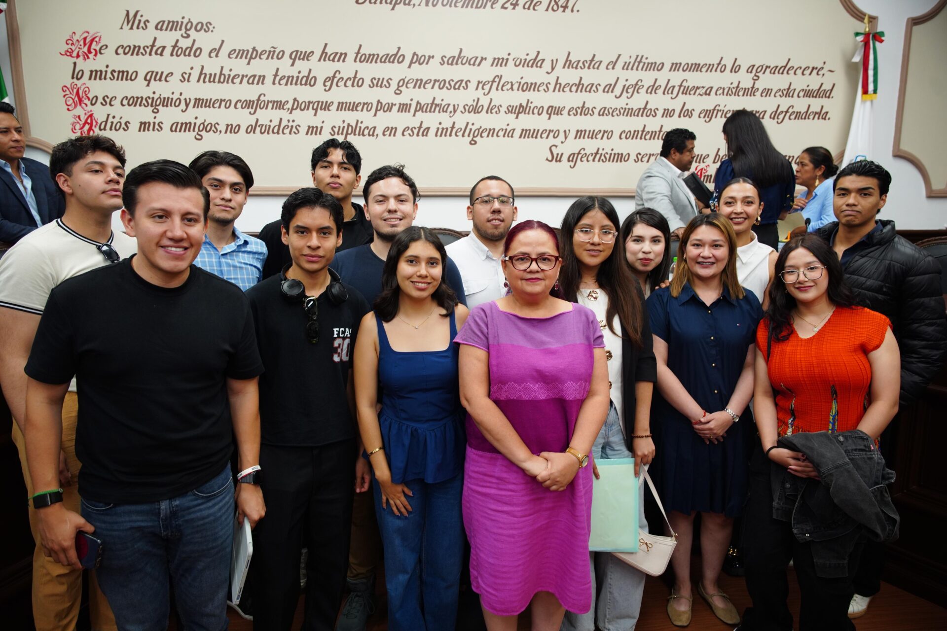 Cabildo de Xalapa aprueba recursos para socavón de Las Fuentes