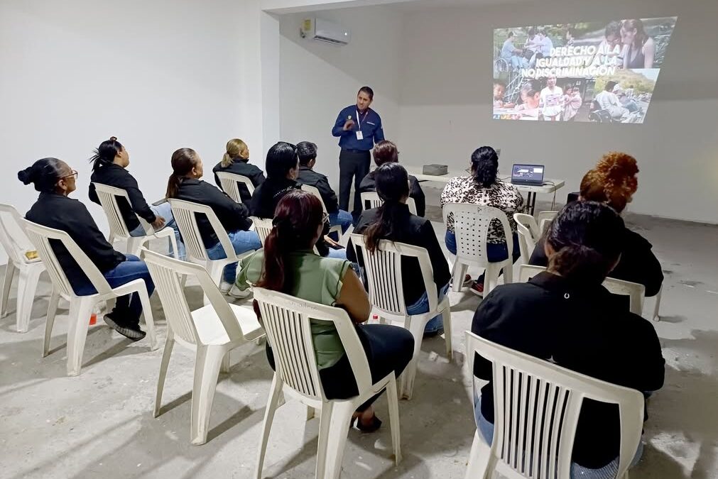SSP Veracruz imparte pláticas sobre cultura de legalidad e igualdad en Carlos A. Carrillo