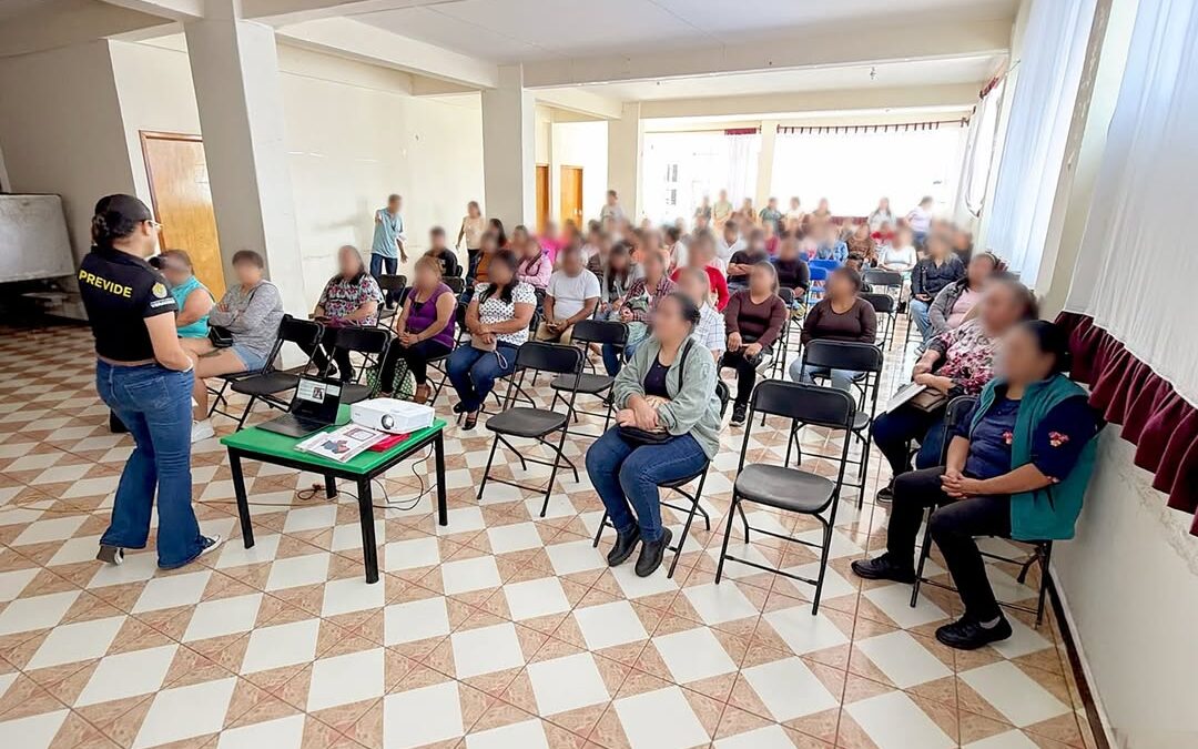 SSP Veracruz imparte taller de Crianza Positiva en Rafael Lucio