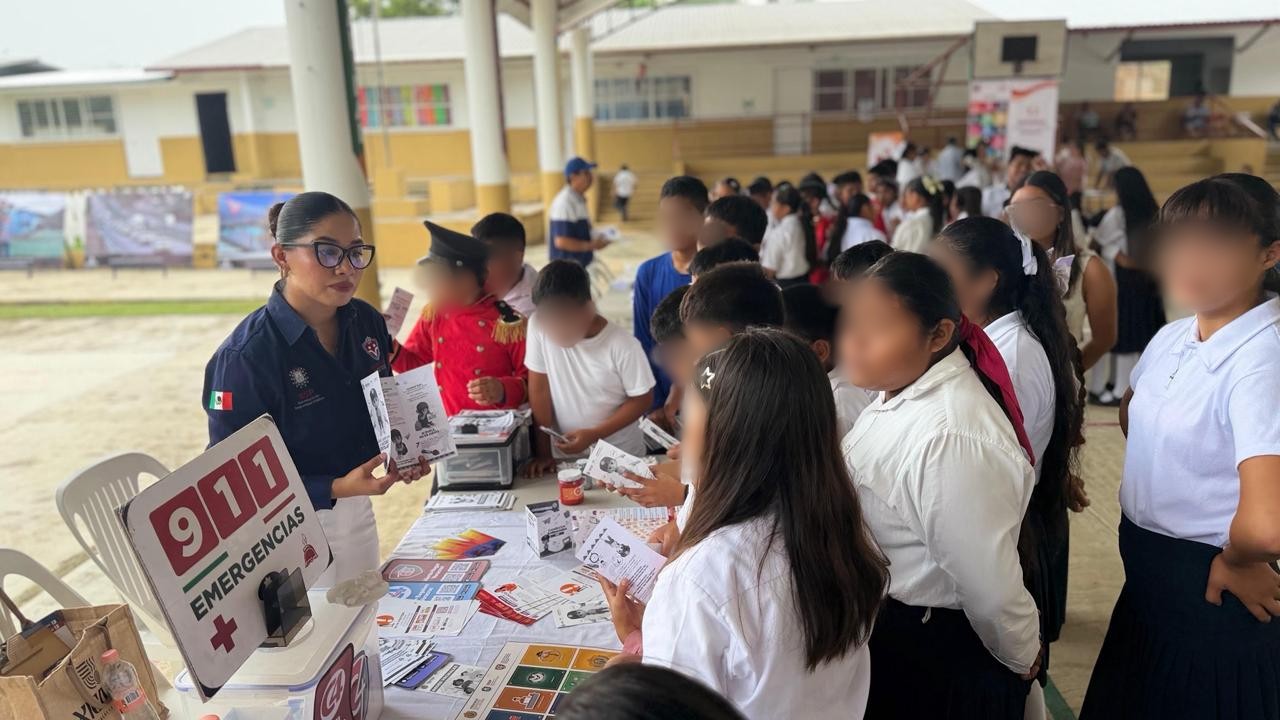 Taller 'Límites, Tecnología y Prevención' en Escuela Primaria 16 de Septiembre, Coatzacoalcos