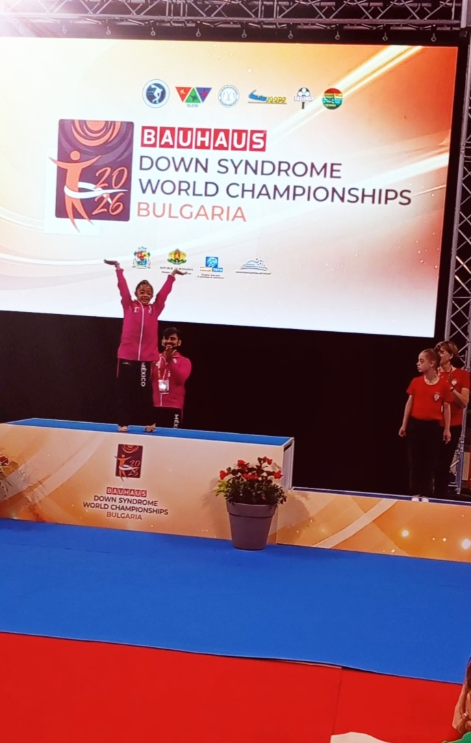 Veracruzana Zoé López Vidaña conquista oro mundial en gimnasia rítmica