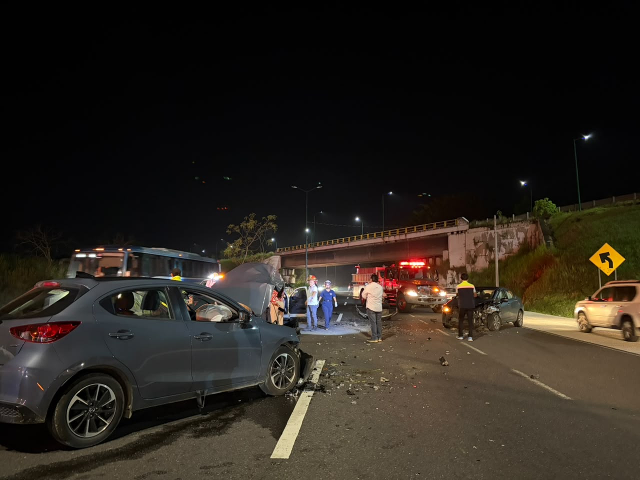 Accidente en carretera Xalapa-Coatepec deja cuatro lesionados y un detenido por ebriedad