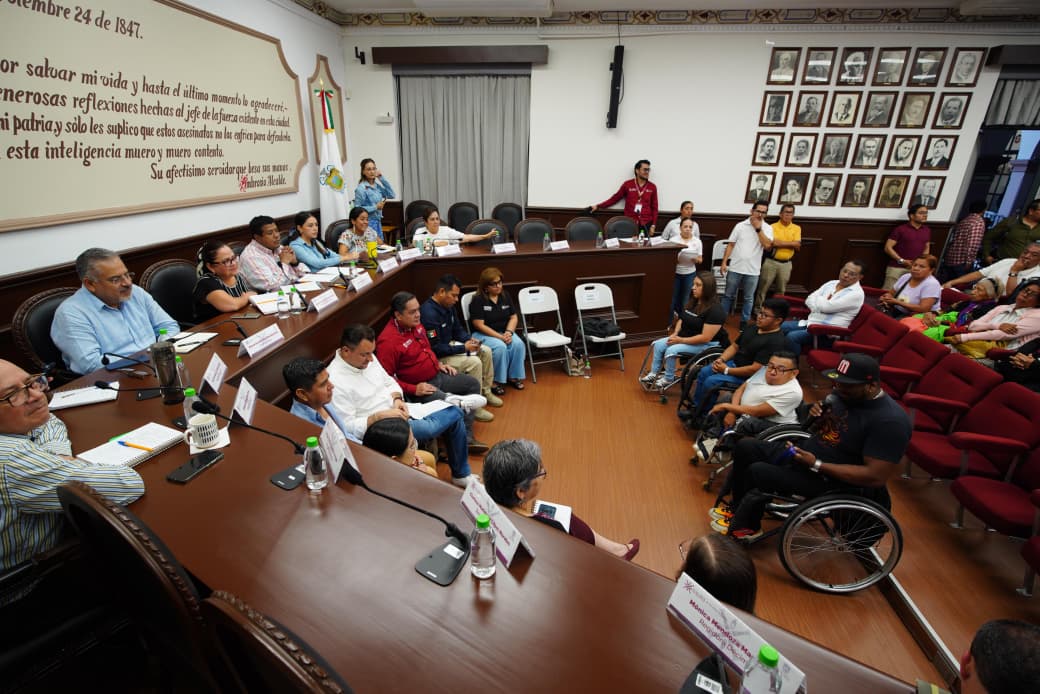 Atletas del Club Pitbull Xalapa reciben apoyo del Ayuntamiento de Xalapa
