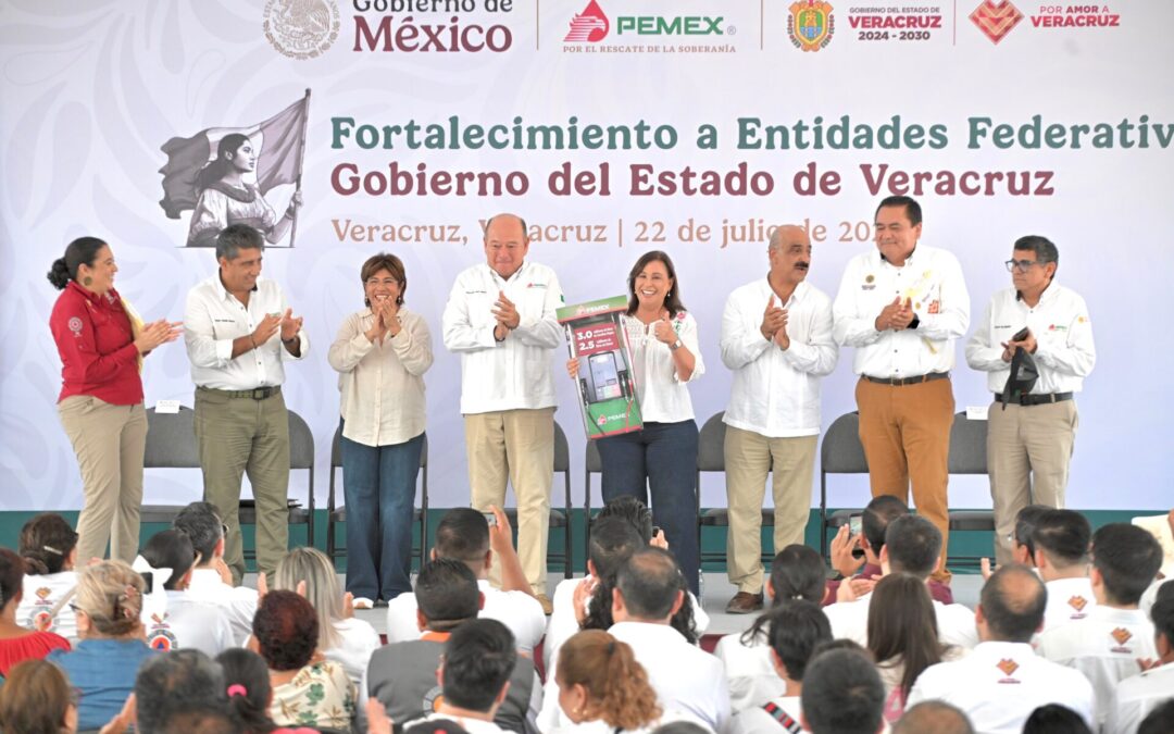 Ayuntamiento de Veracruz recibe pipa donada por Pemex