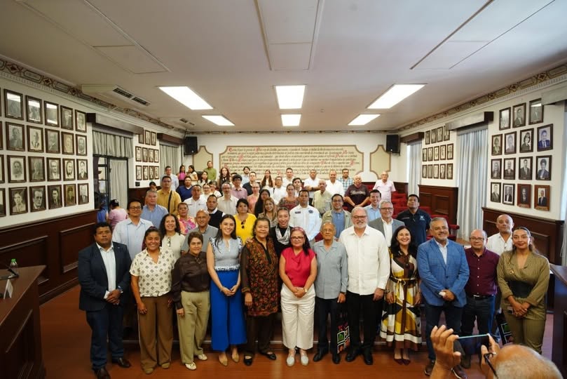 Ayuntamiento de Xalapa recibe a embajador de Cuba y reafirma hermandad