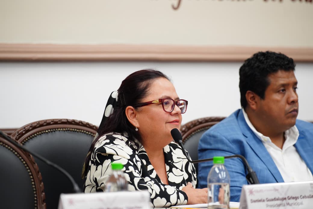 Sesión del Cabildo de Xalapa donde se aprobó reforma al artículo 67 de la Constitución estatal