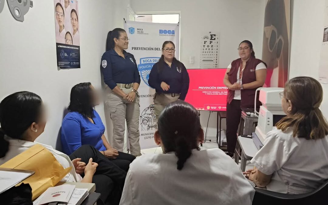 Capacita SSP a Óptica Mundial en prevención de extorsión, Boca del Río