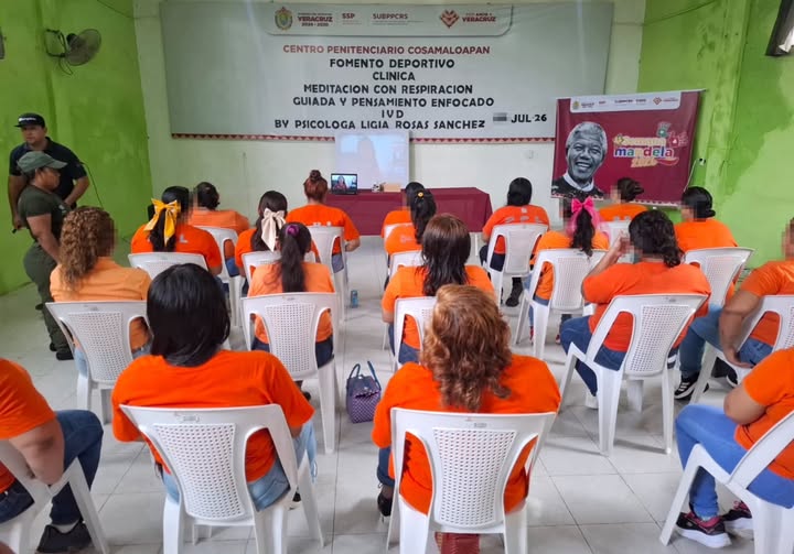 Imparten clínica de meditación a reclusos en Veracruz