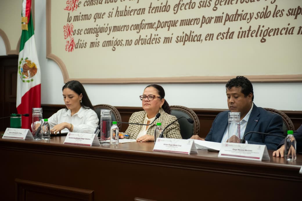 La alcaldesa Daniela Griego durante la instalación del Comité Municipal del Deporte en Xalapa