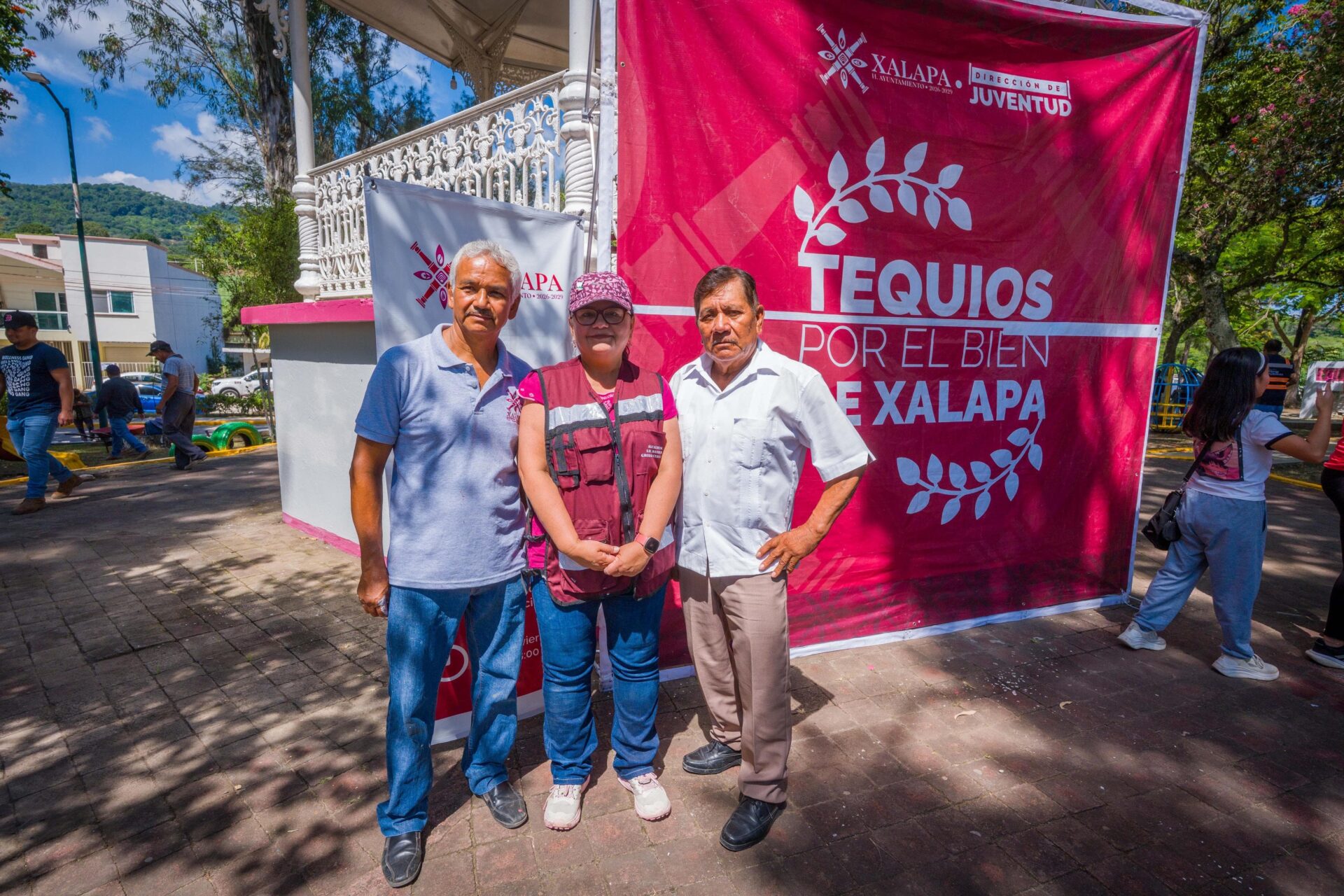 Alcaldesa Daniela Griego durante jornada de Tequio en congregación 6 de Enero