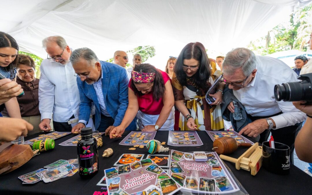 Inauguran Expo Artesanal Lotería Xalapeña en parque Benito Juárez