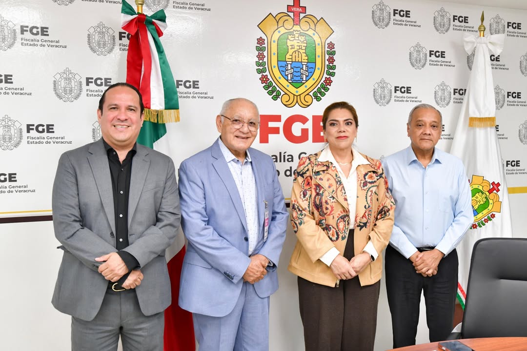 Fiscal General Lisbeth Jiménez y Comisionado Alfonso Pérez en reunión de trabajo