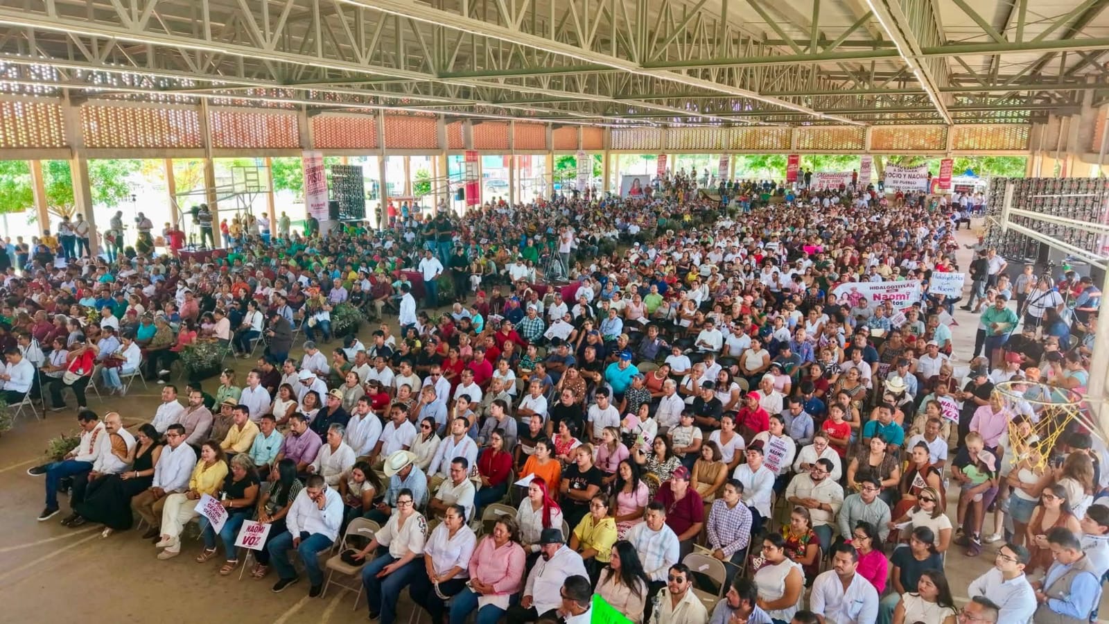 Gobernadora Rocío Nahle García recibe el Segundo Informe de Actividades Legislativas