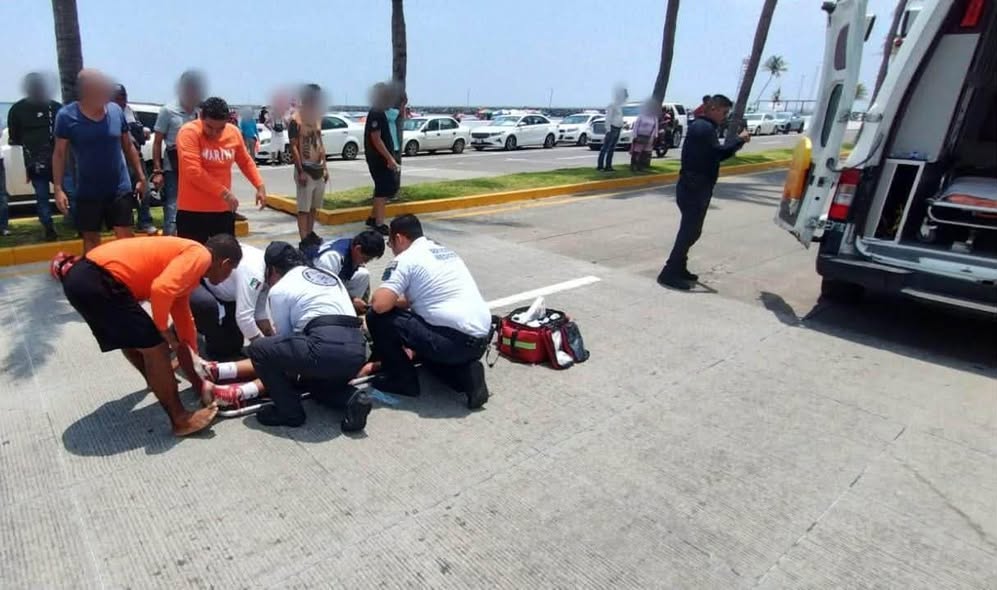 Lesionado tras caer de camioneta en Boca del Río