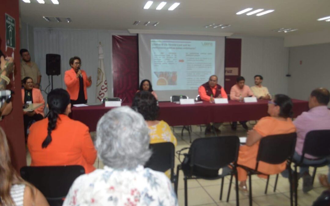 ISSSTE Veracruz conmemora Día Naranja con conferencia sobre empoderamiento femenino