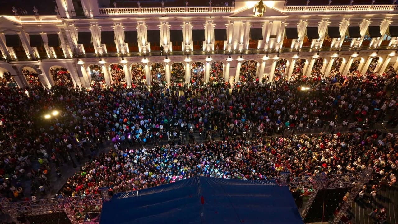 Sonora Santanera y JJun hacen bailar a Xalapa en Plaza Lerdo