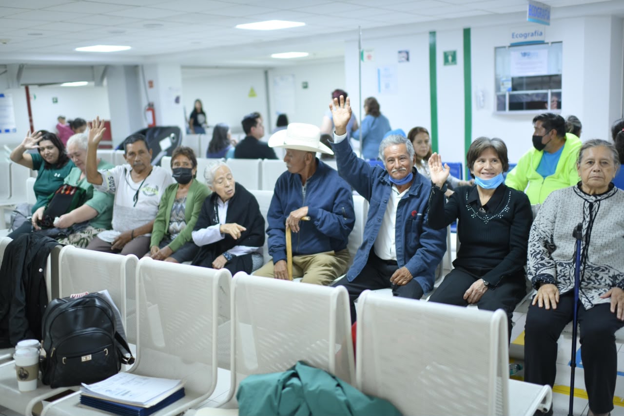 Jornada de cirugías gratuitas de cataratas gestionada por el diputado Zenyazen Escobar