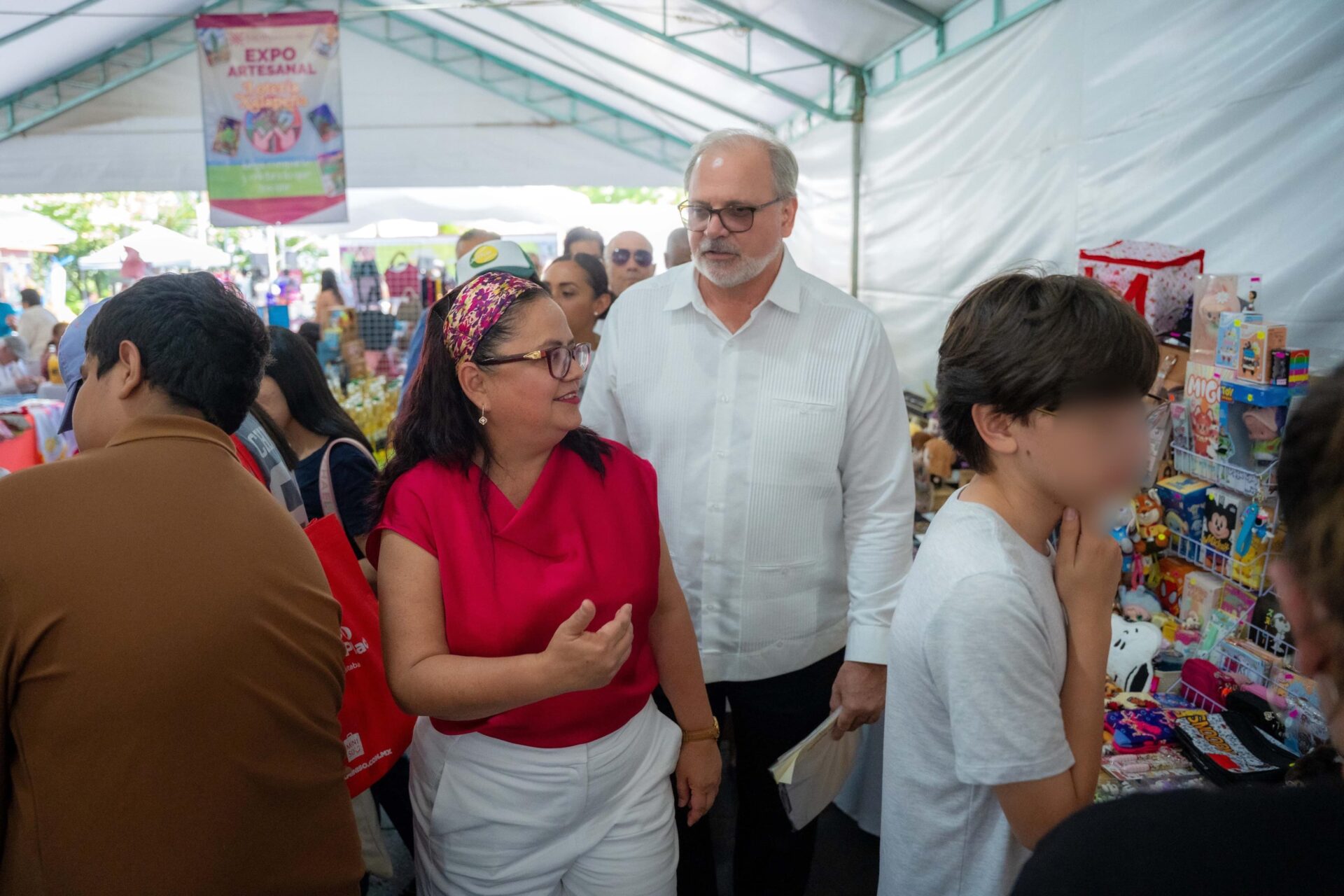 Inauguran Expo Artesanal Lotería Xalapeña en parque Benito Juárez