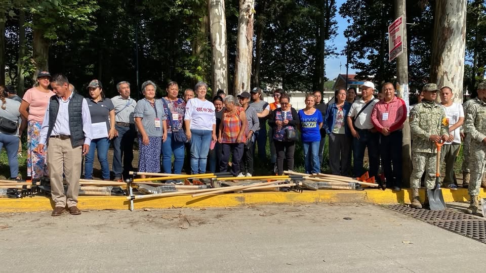 Gobierno y voluntarios limpian Parque y Lagunilla para evitar inundaciones