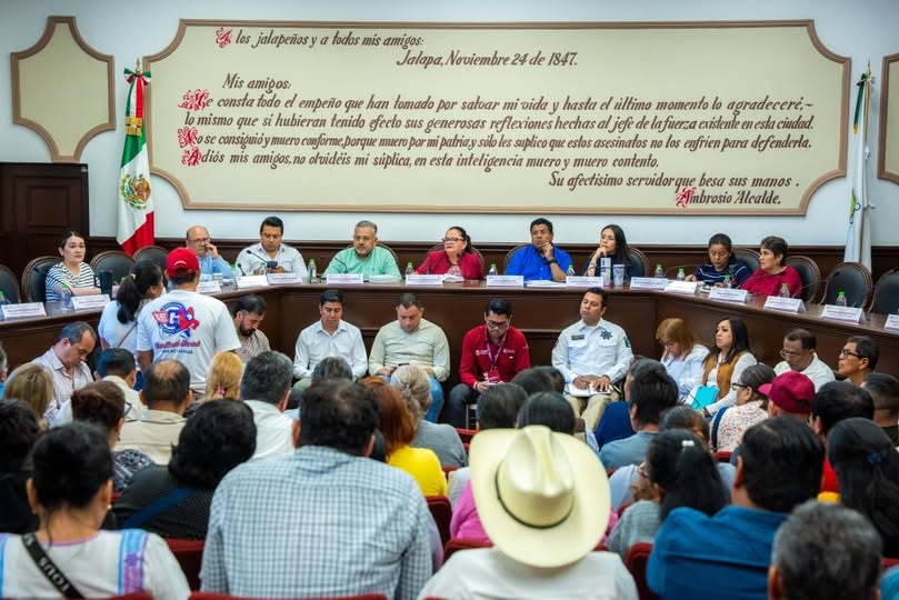 Pavimentación en Lomas de Casa Blanca tras 40 años de espera