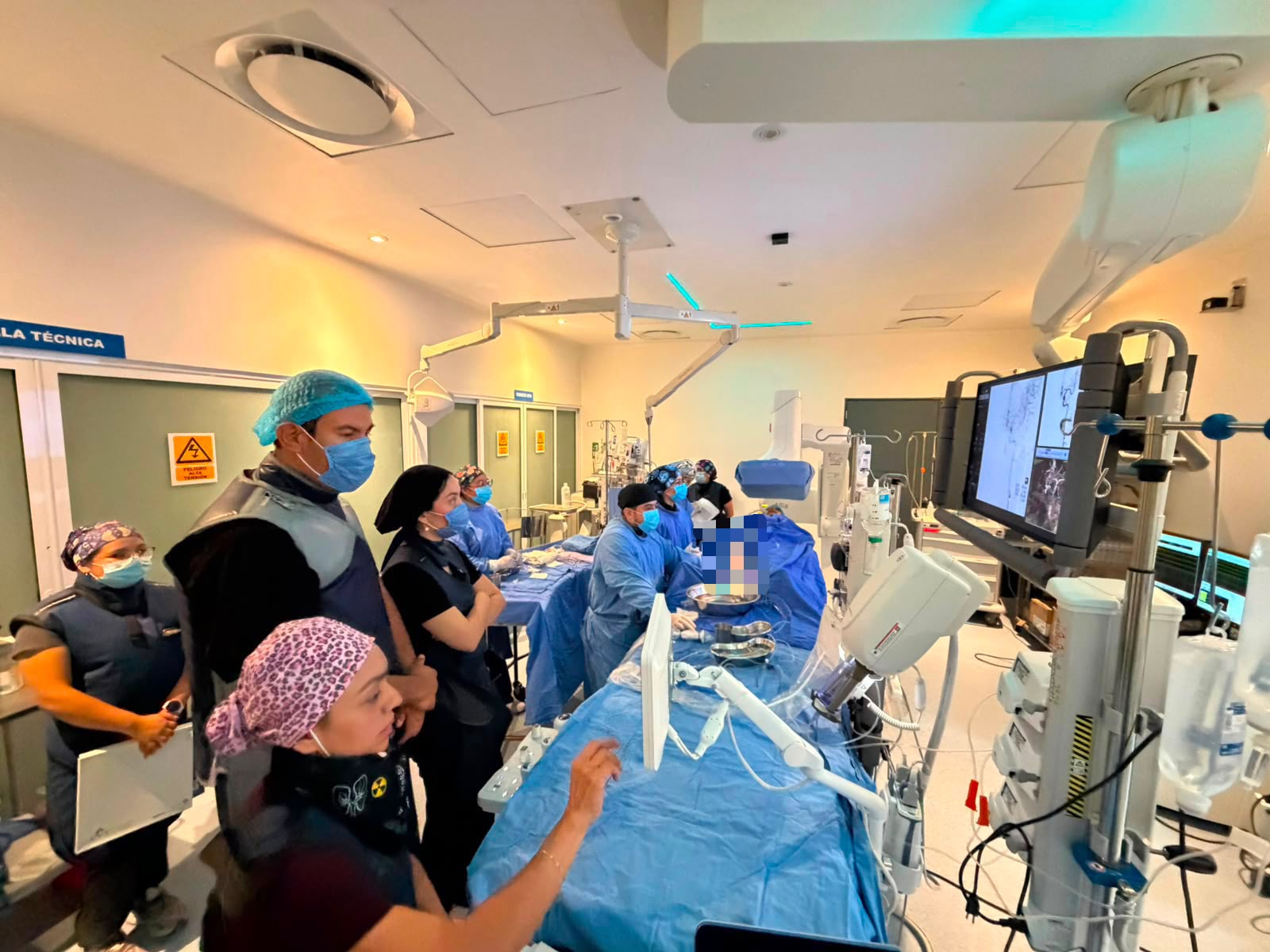 Procedimiento de neurointervención endovascular en el Hospital Regional de Alta Especialidad del ISSSTE en Veracruz