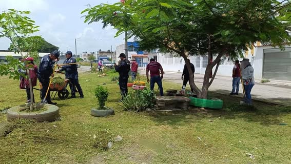 Jornada de recuperación de espacios públicos en Lomas de Río Medio IV