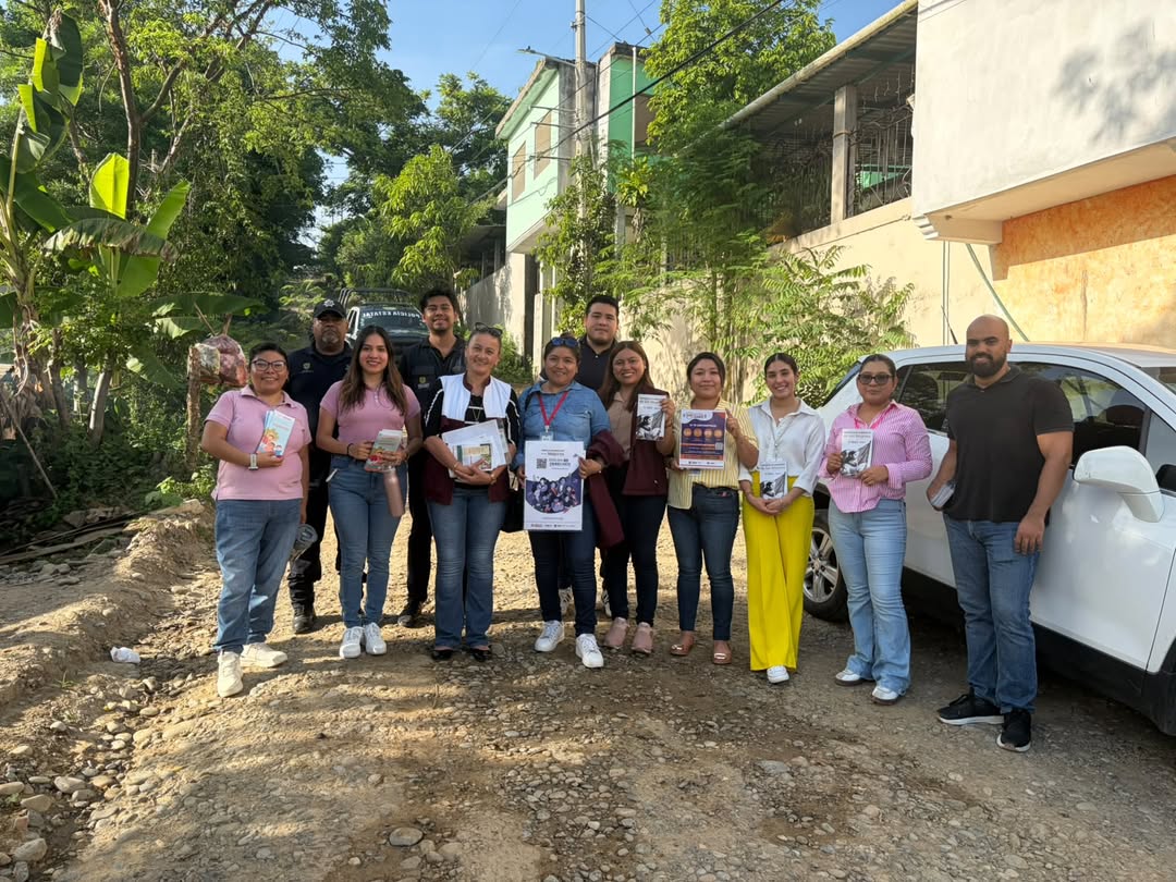 Vecinos participan en la conformación de la Red de Atención Vecinal en la colonia Prensa Nacional, Poza Rica