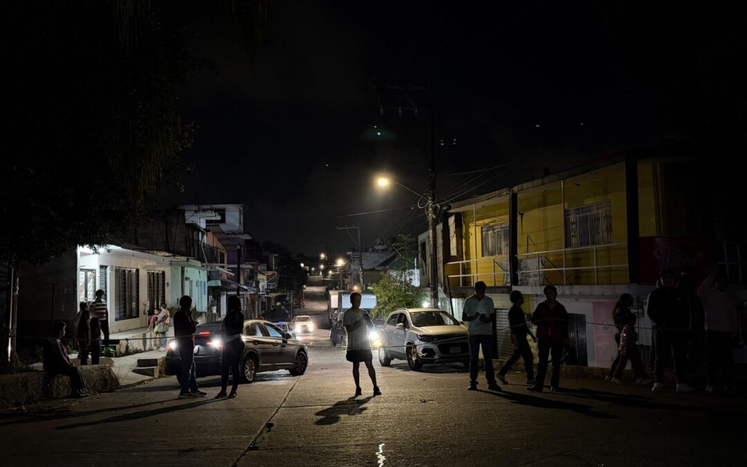 Restablecen suministro de agua en zona de Chedraui Caram en Xalapa