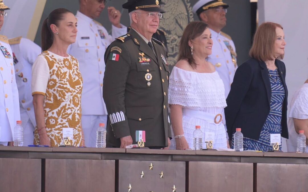 Rocío Nahle acompaña a Sheinbaum en graduación de cadetes navales