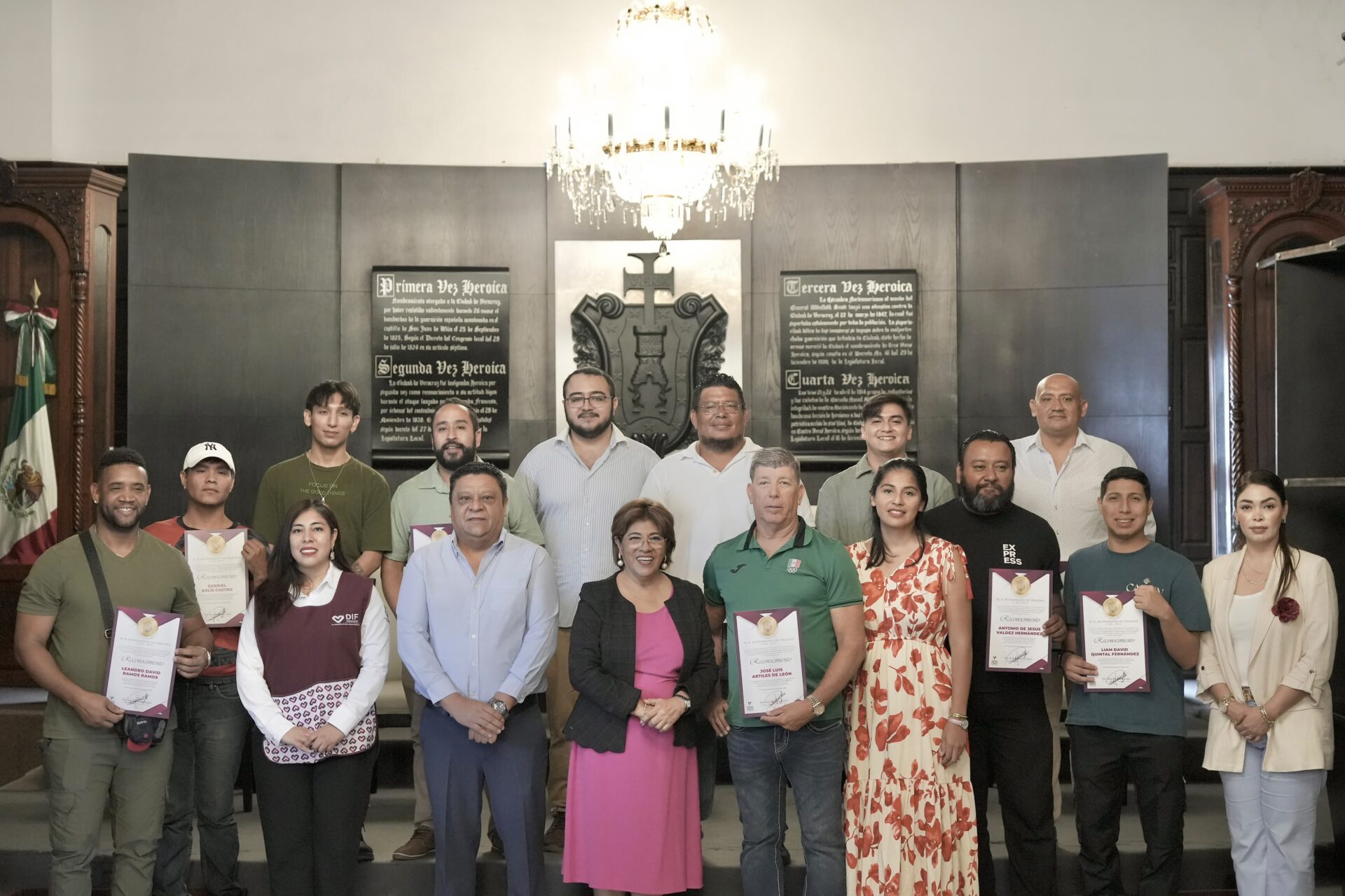 Rosa María Hernández reunida con entrenadores en Palacio Municipal