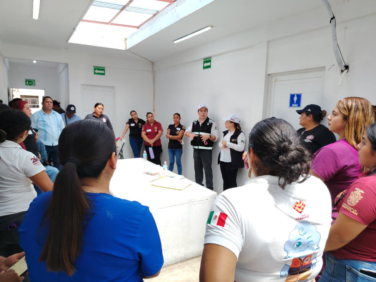 Supervisan Estado y Federación refugios temporales en el sur de Veracruz