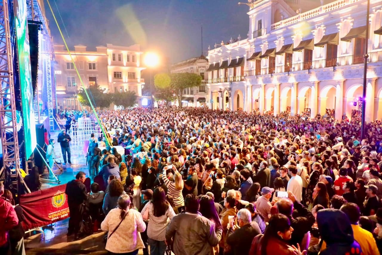 sonora-santanera-plaza-lerdo-xalapa Presentación de la Sonora Santanera en la Plaza Lerdo de Xalapa durante los Jueves Musicales