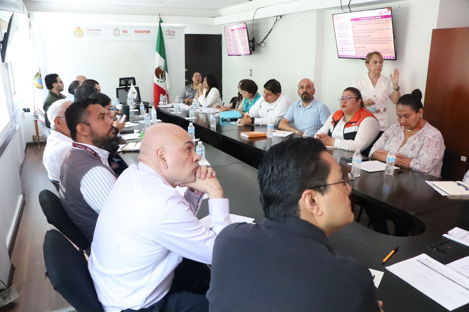 Contraloría de Veracruz capacitó a 3,700 servidores públicos en seis meses