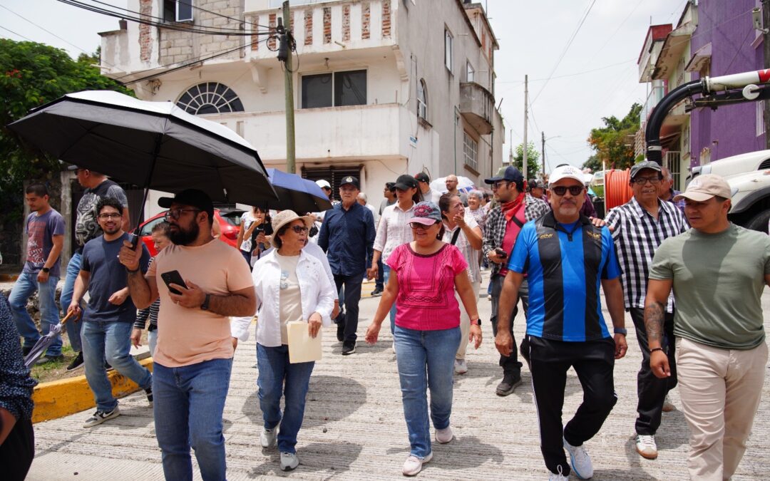 Autoridades municipales recorren Lomas de Casa Blanca y atienden gestiones ciudadanas